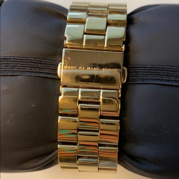 Marc by Marc Jacobs Gold Watch - Picture 3 of 7